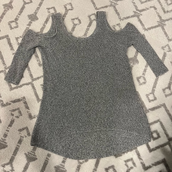 Sweater - Picture 2 of 5